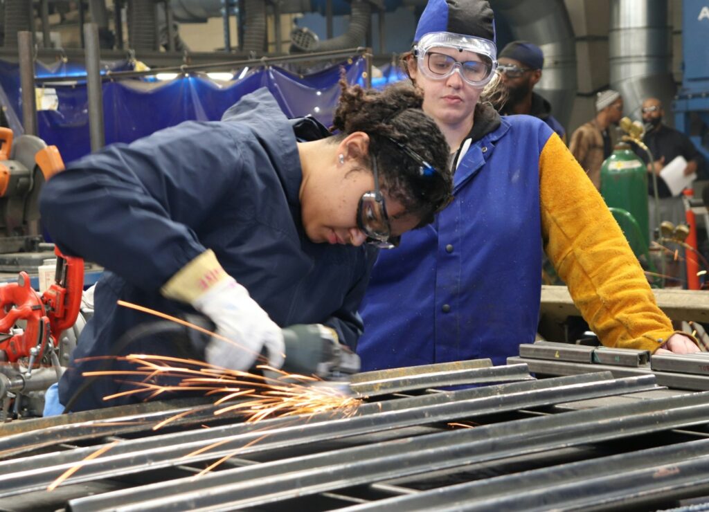 margin-maximizers-manufacturing-business-profit